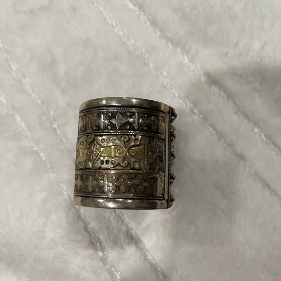 Vintage Silver Cuff Bracelet - Picture 4 of 7